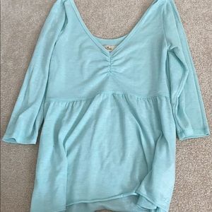 Holister half sleeve